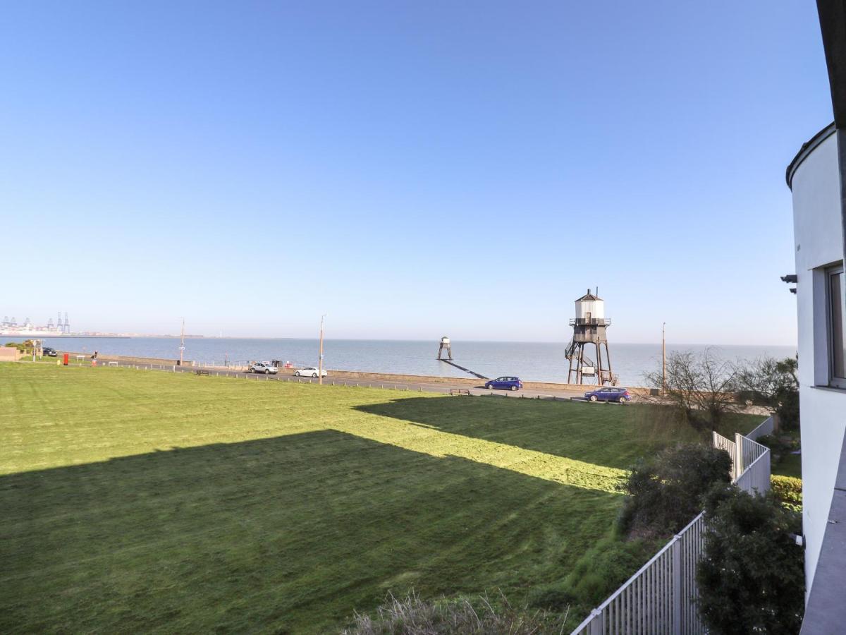 Flat 19 By The Beach Harwich Kültér fotó