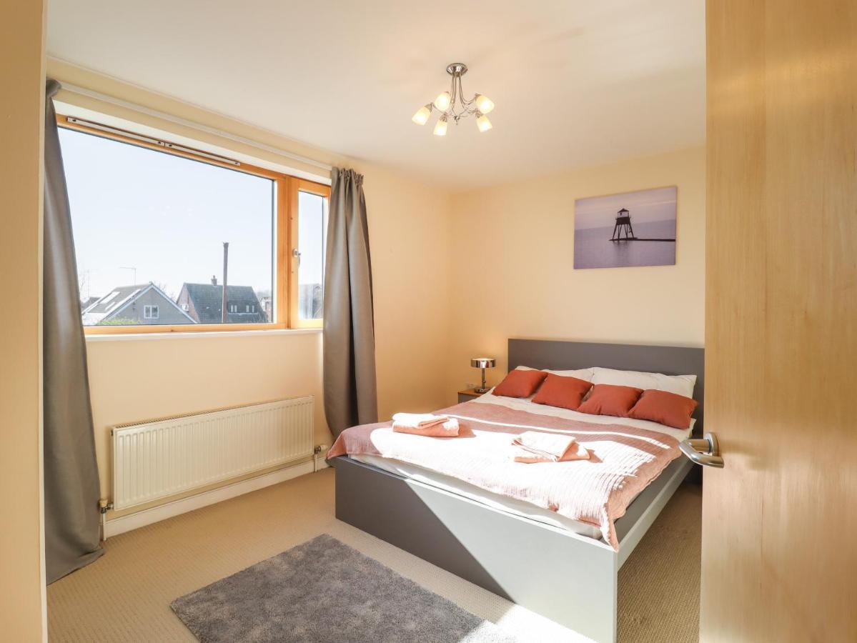 Flat 19 By The Beach Harwich Kültér fotó