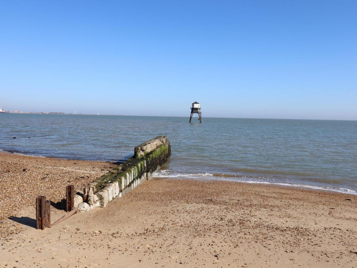 Flat 19 By The Beach Harwich Kültér fotó